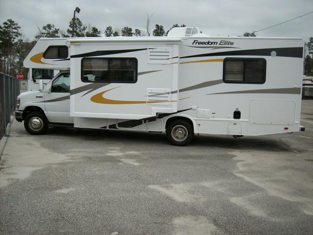 New 2010 Fourwinds Freedom Elite 26E Class C For Sale